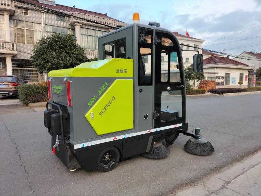 改则龙建清扫车_0